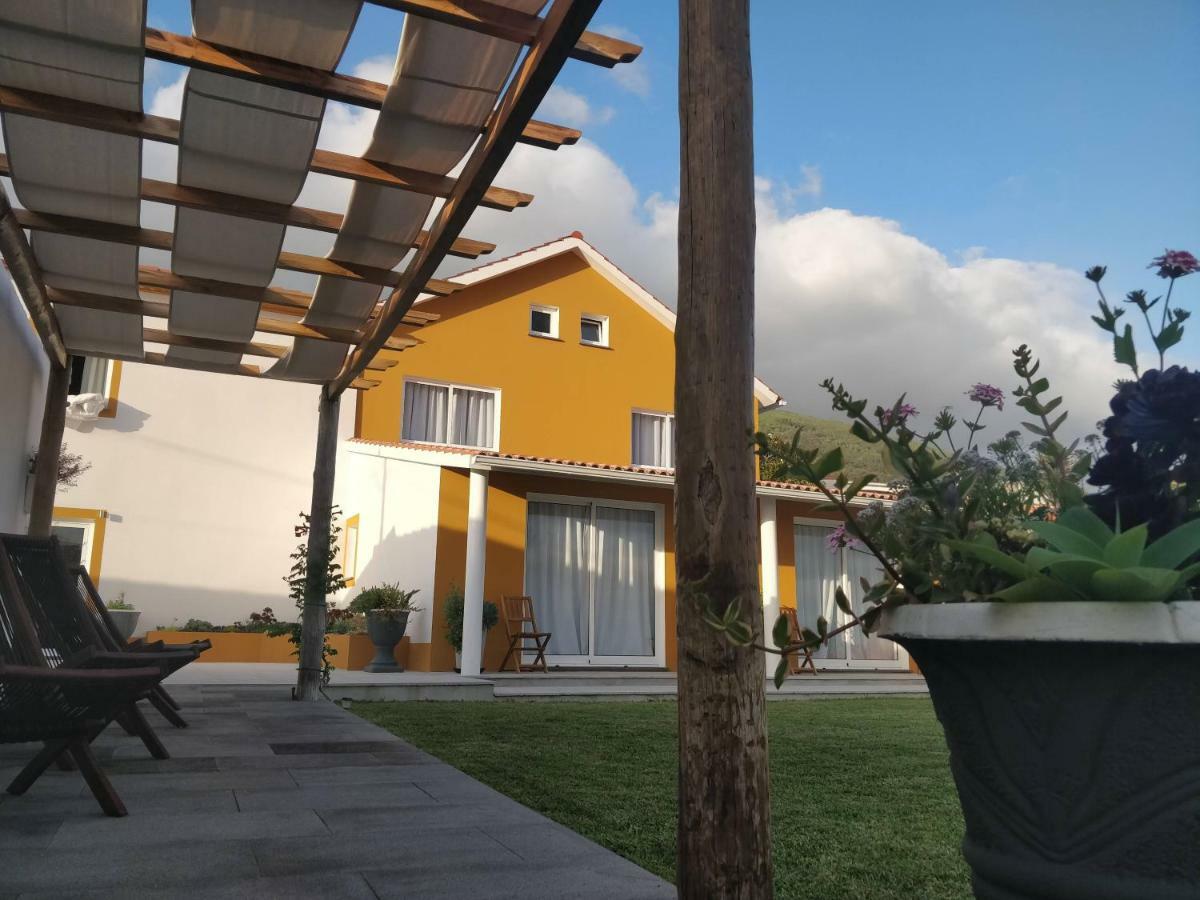 Casa D'Avo Guesthouse And Apartment Urzelina Exteriör bild