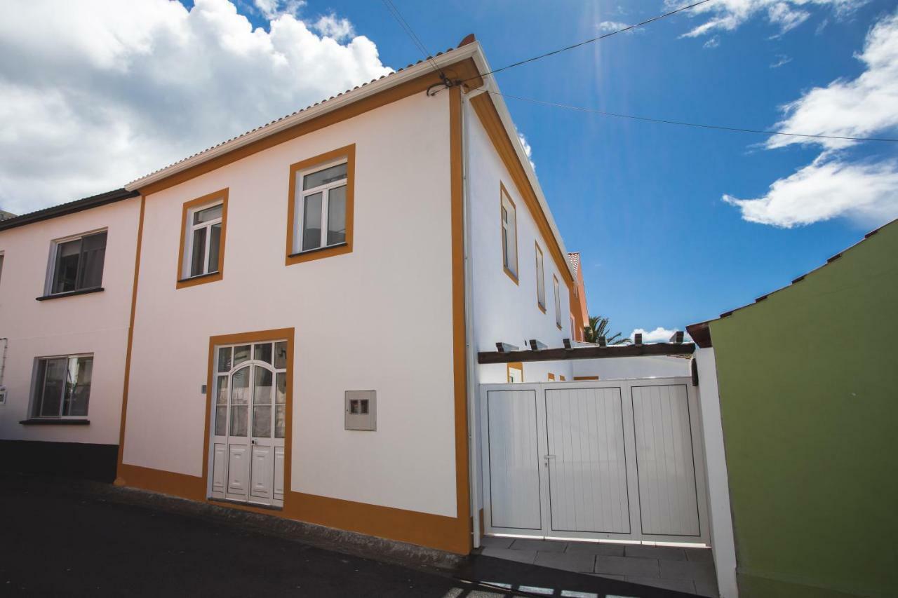 Casa D'Avo Guesthouse And Apartment Urzelina Exteriör bild